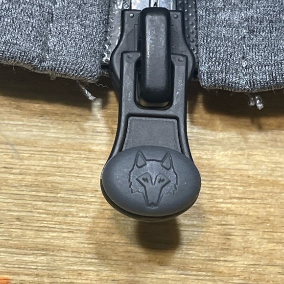 Greyson Sequoia Luxe Jacket Size Large Color Grey EXCELLENT CONDITION!! - Picture 7 of 16